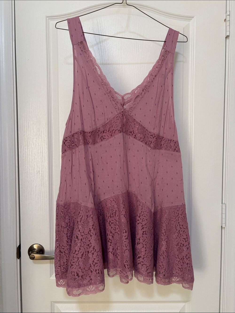 Free People Lace Trim Sleeveless Tunic Dress in Mauve